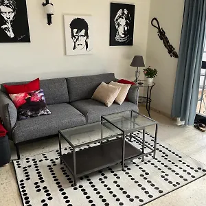 https://hermosa-casa-con-terraza-e-increibles-vistas-al-mar-y.es-andalucia.com